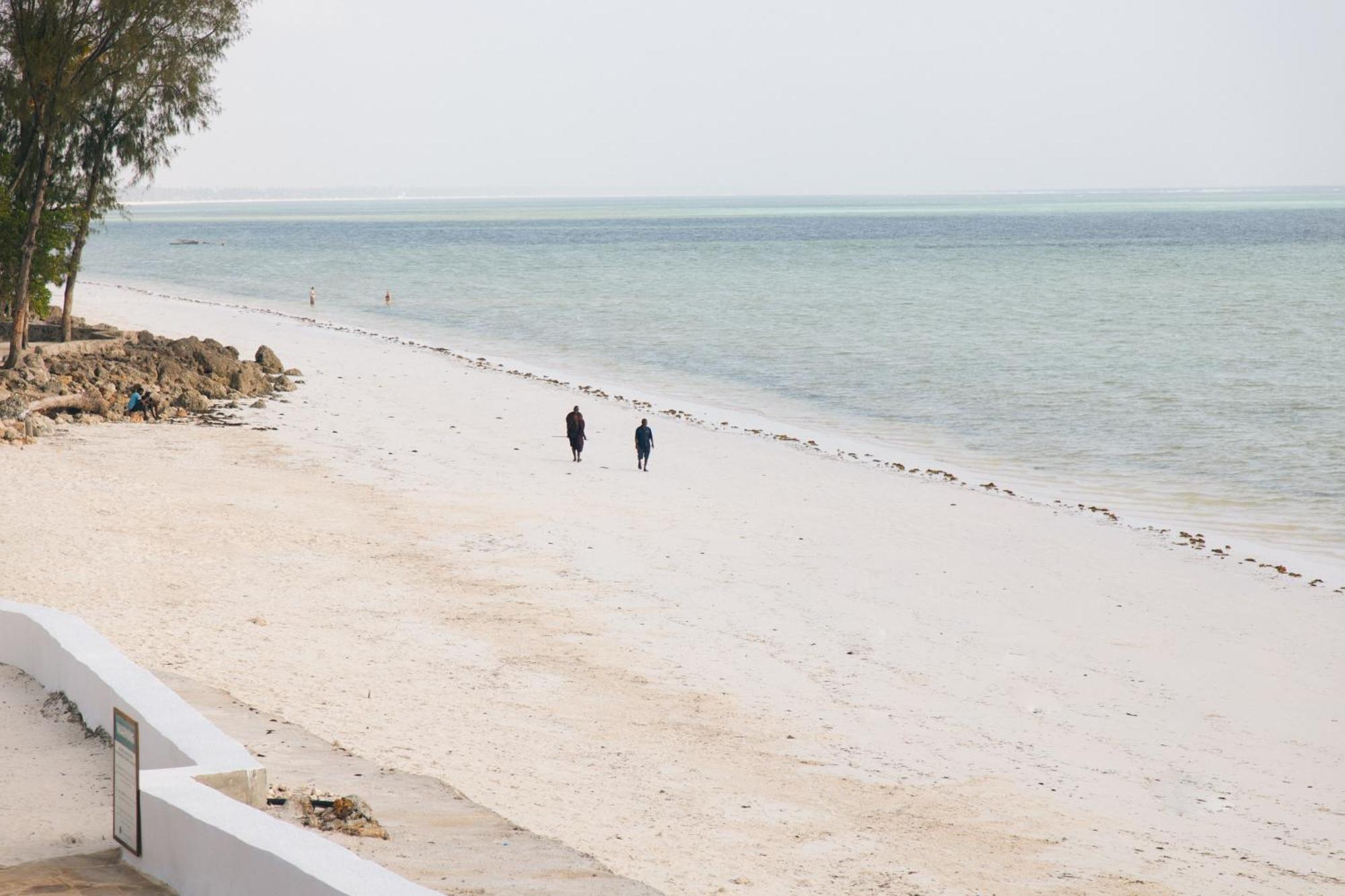 Royal Mandarin Hotel & Resort Pwani Mchangani Esterno foto