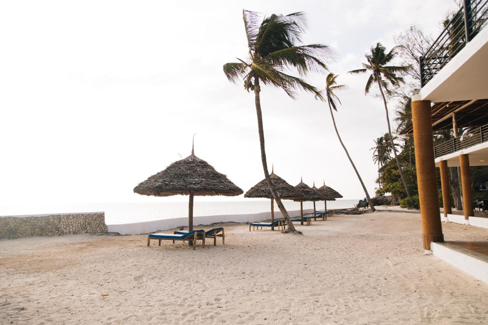 Royal Mandarin Hotel & Resort Pwani Mchangani Esterno foto