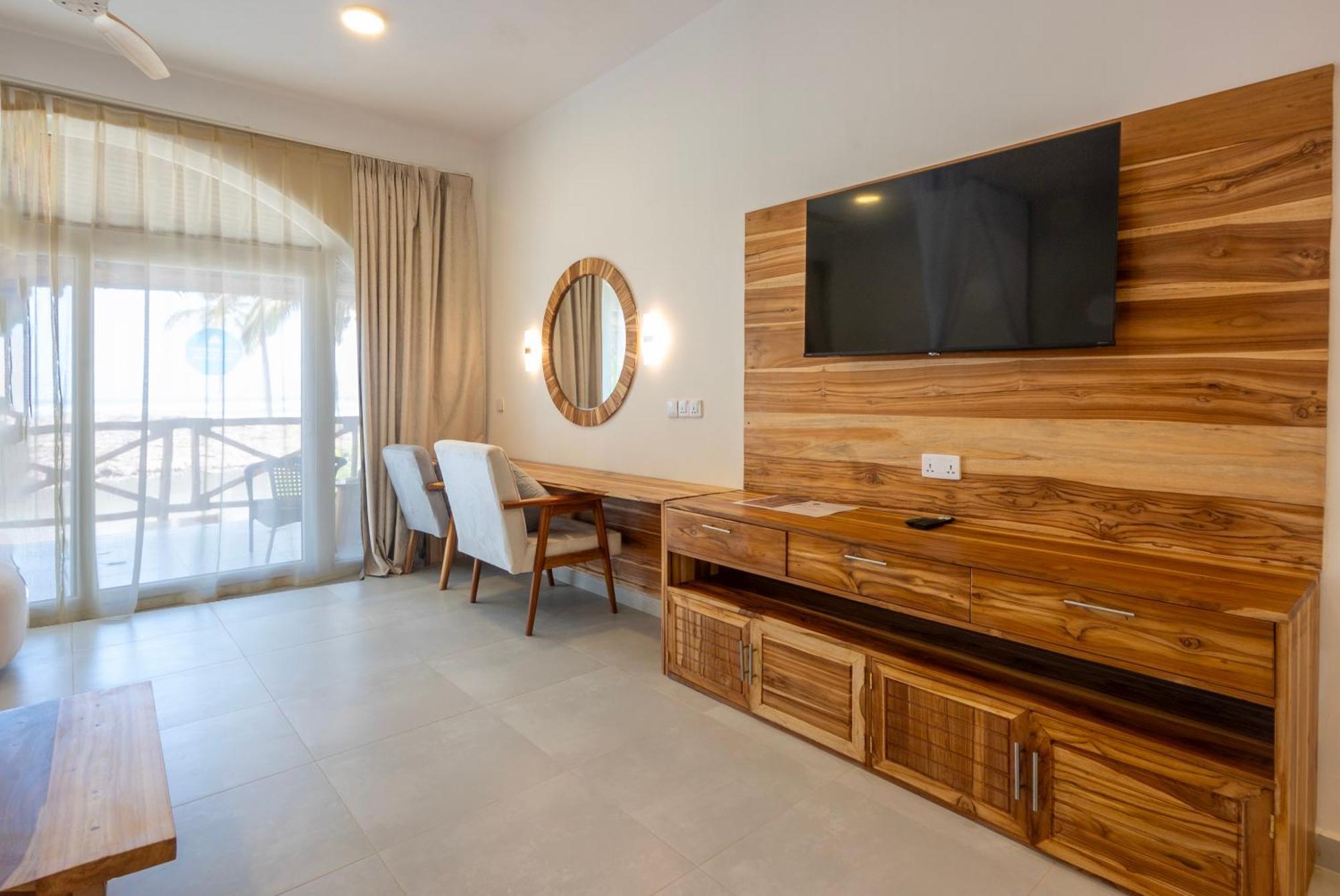 Royal Mandarin Hotel & Resort Pwani Mchangani Esterno foto
