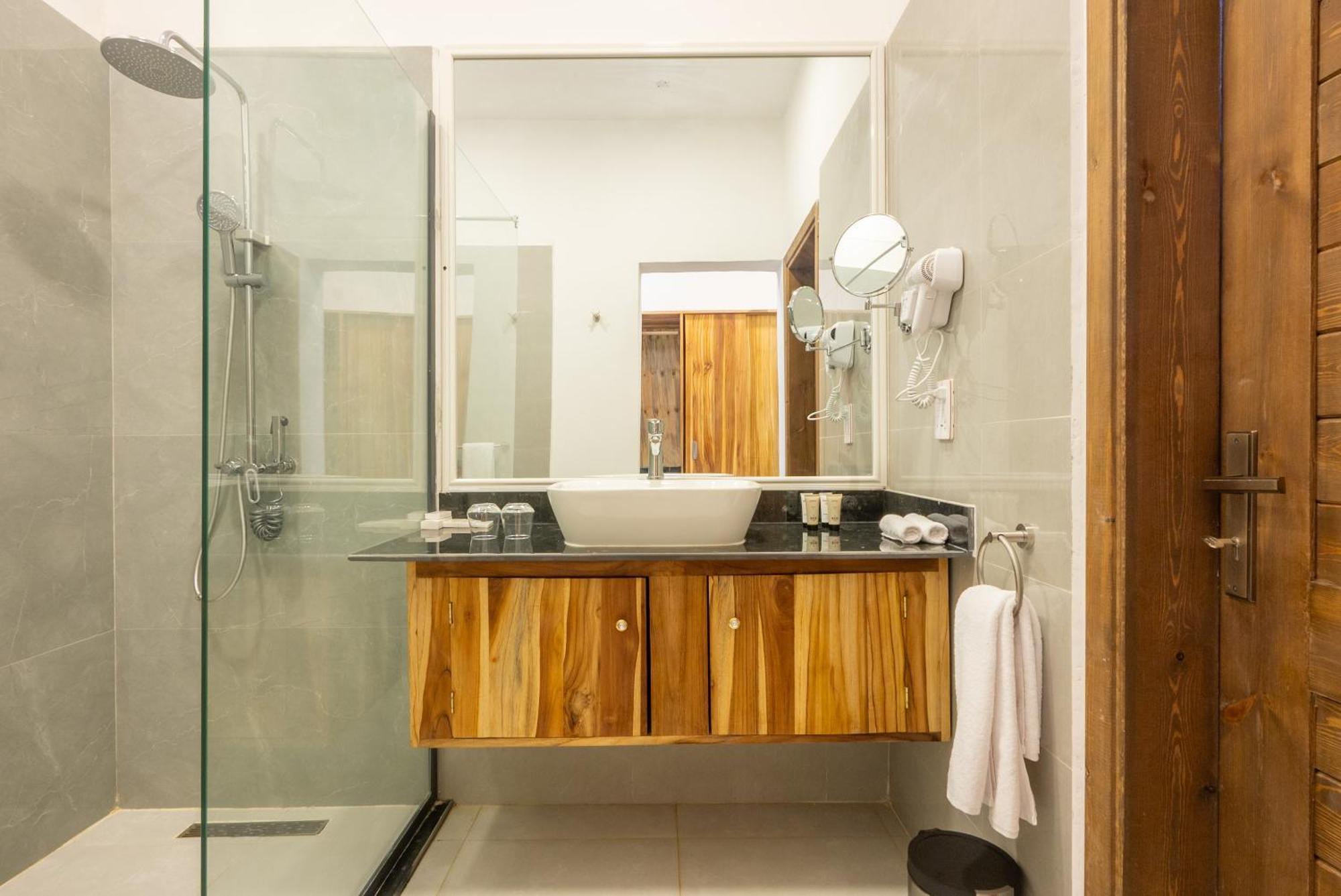 Royal Mandarin Hotel & Resort Pwani Mchangani Esterno foto