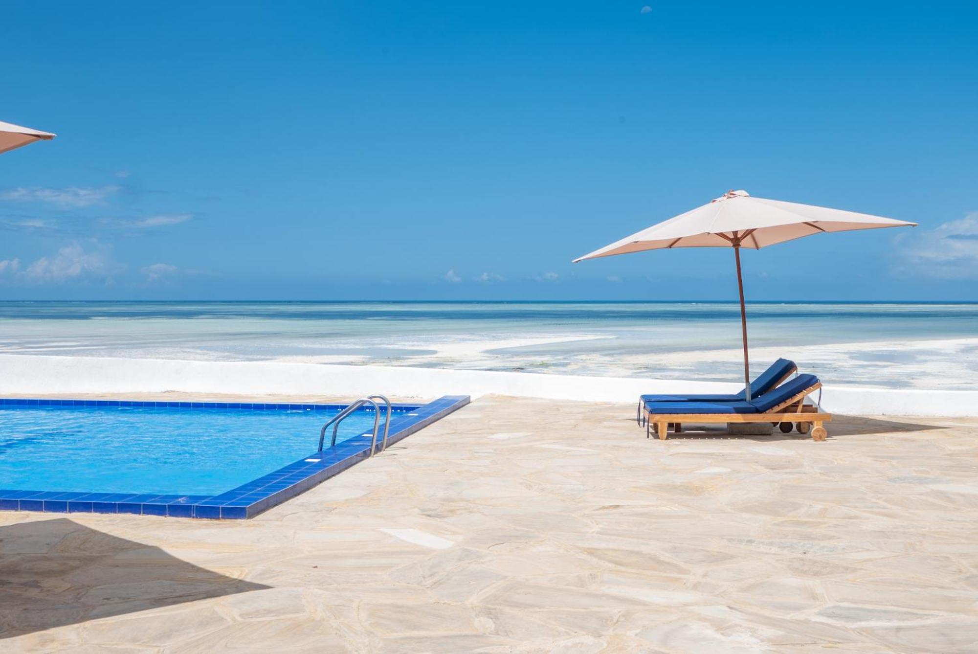 Royal Mandarin Hotel & Resort Pwani Mchangani Esterno foto