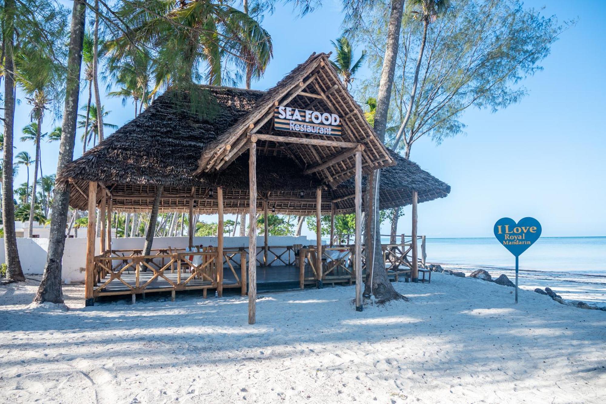 Royal Mandarin Hotel & Resort Pwani Mchangani Esterno foto