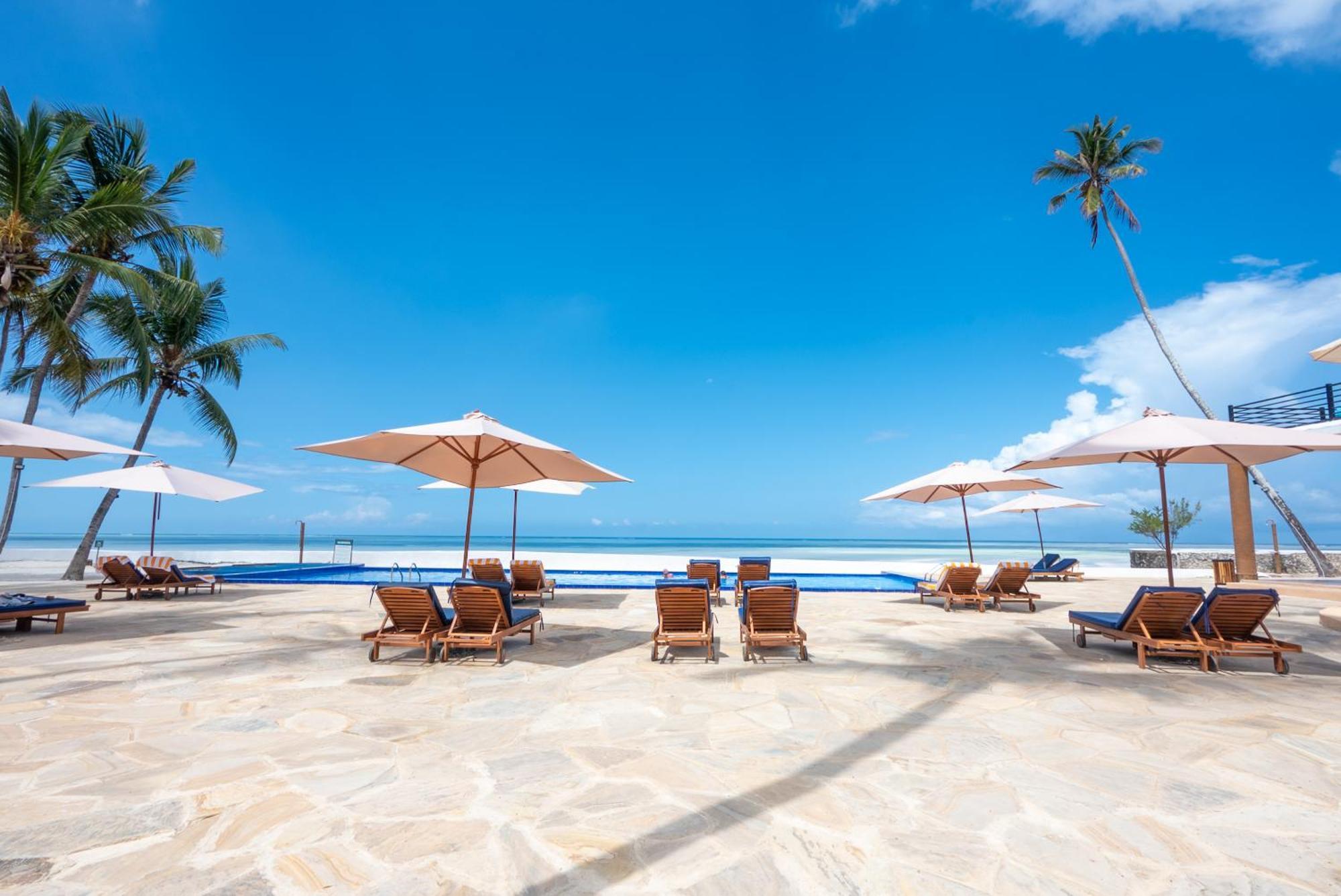 Royal Mandarin Hotel & Resort Pwani Mchangani Esterno foto
