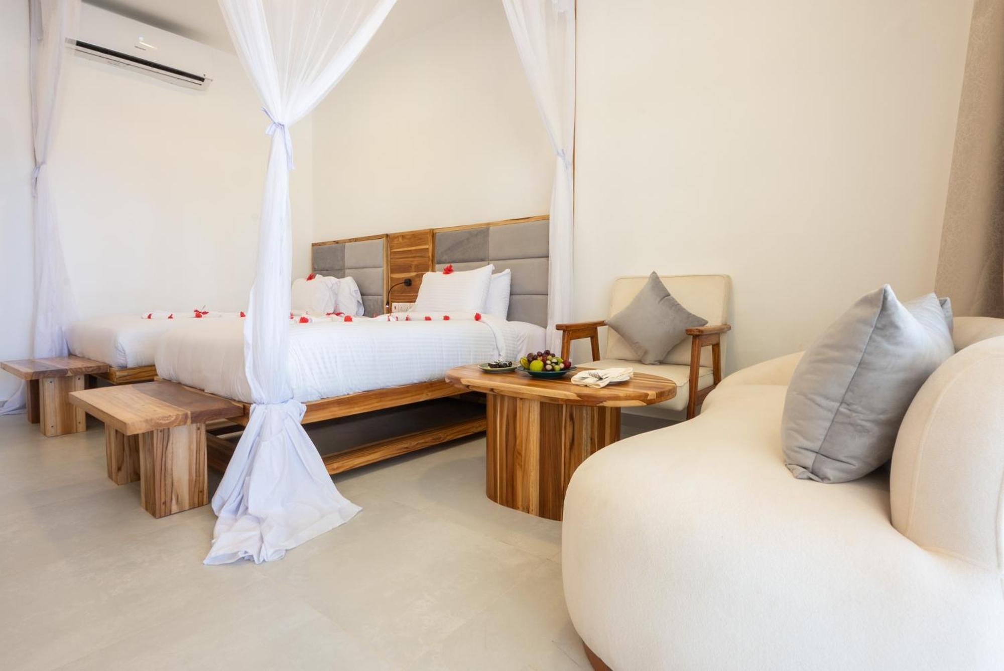 Royal Mandarin Hotel & Resort Pwani Mchangani Esterno foto