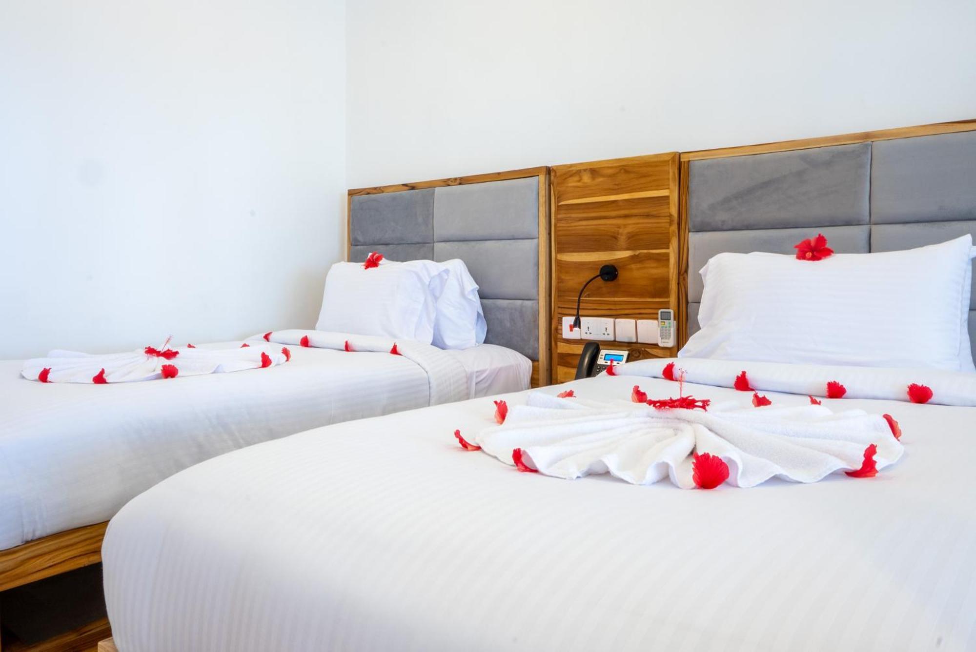 Royal Mandarin Hotel & Resort Pwani Mchangani Esterno foto