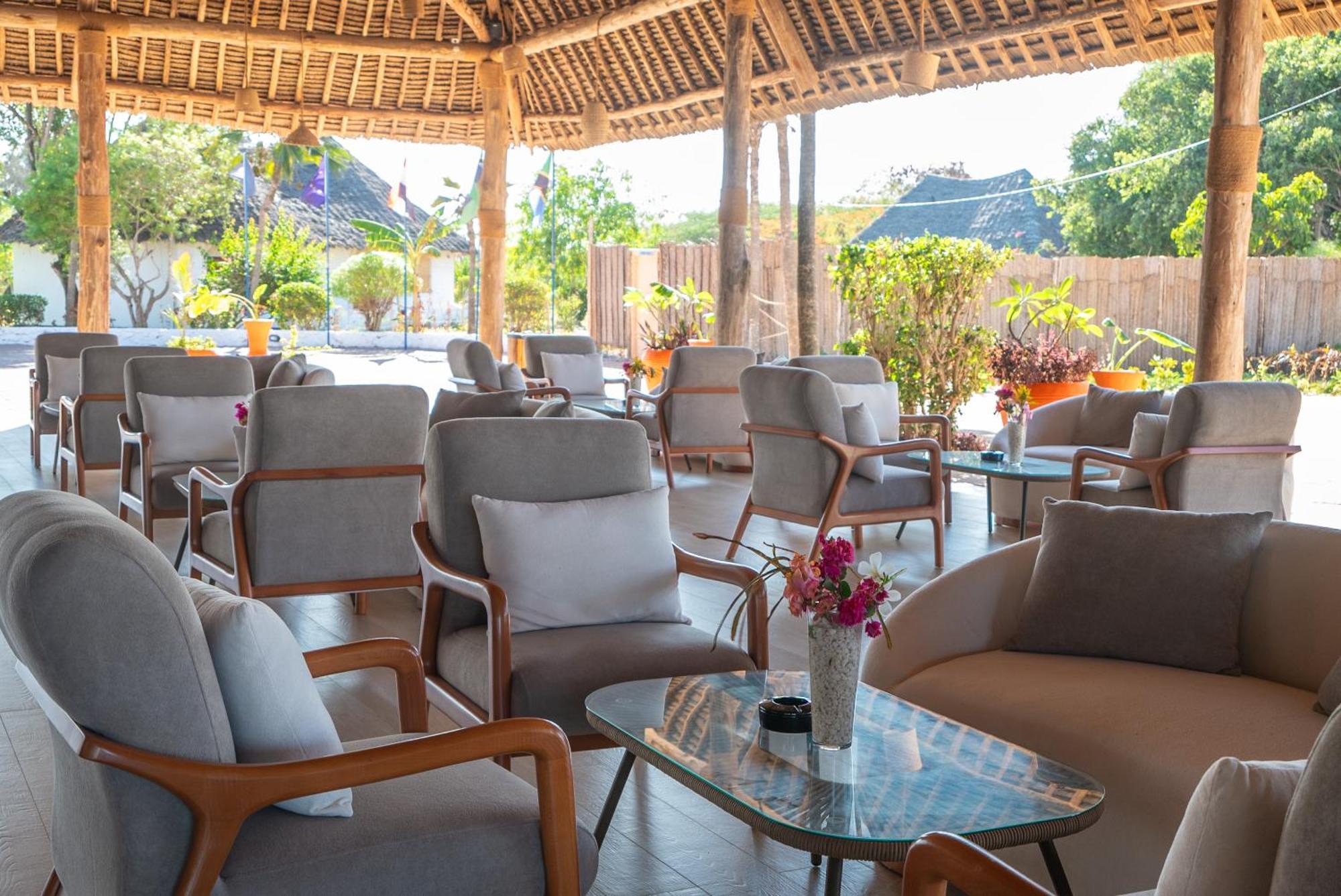 Royal Mandarin Hotel & Resort Pwani Mchangani Esterno foto